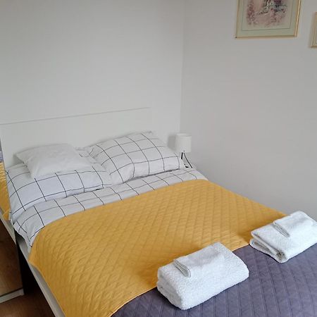 Apartament Dwupokojowy Ostrowiec Świętokrzyski المظهر الخارجي الصورة
