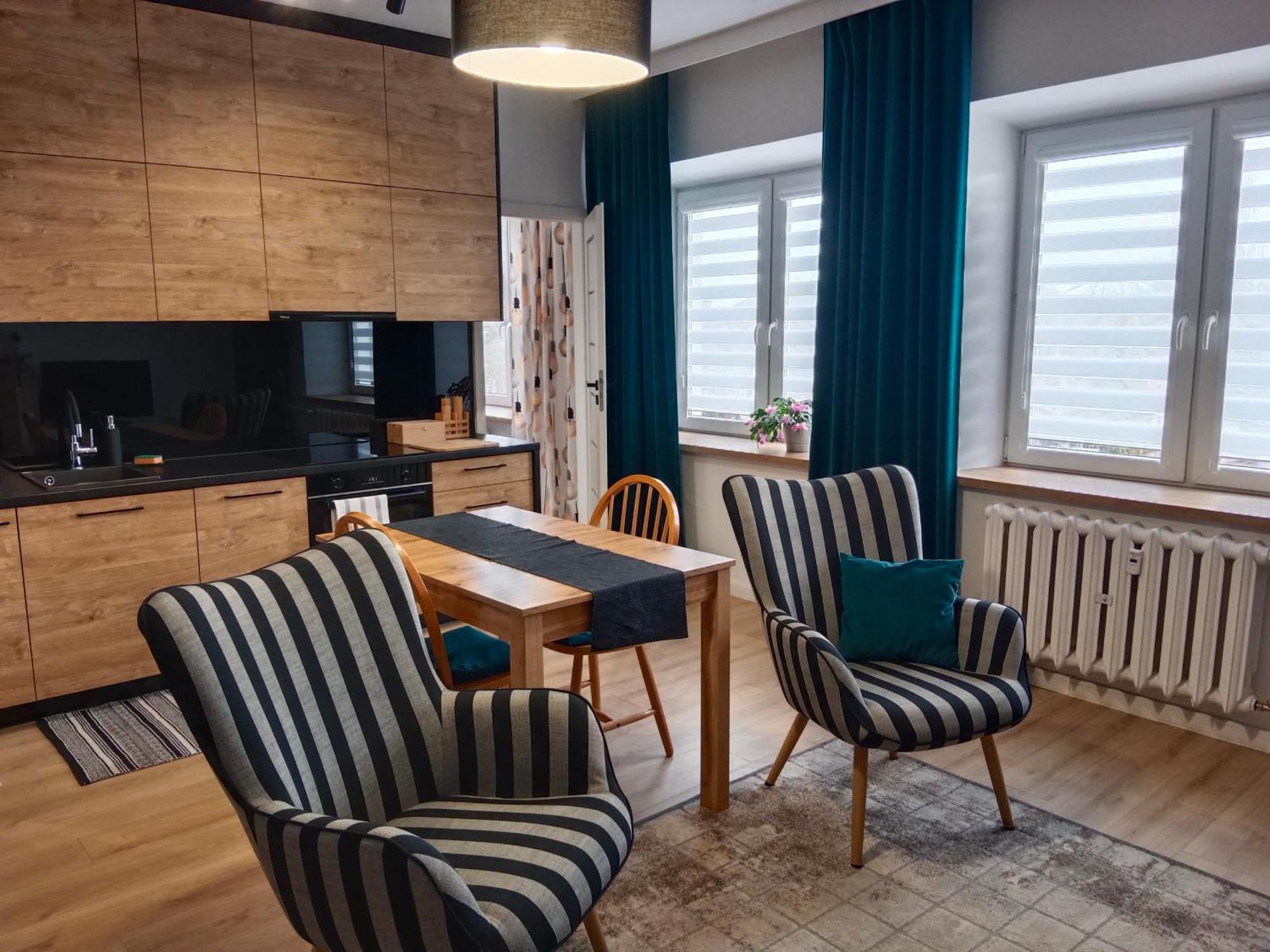 Apartament Dwupokojowy Ostrowiec Świętokrzyski المظهر الخارجي الصورة